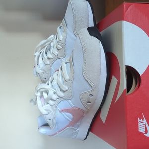 Women's Nike Venture Runner